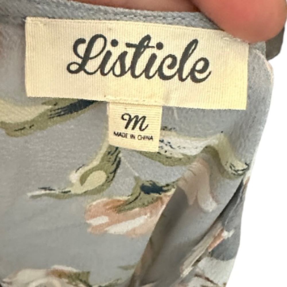 Listicle Floral Top - Picture 6 of 7
